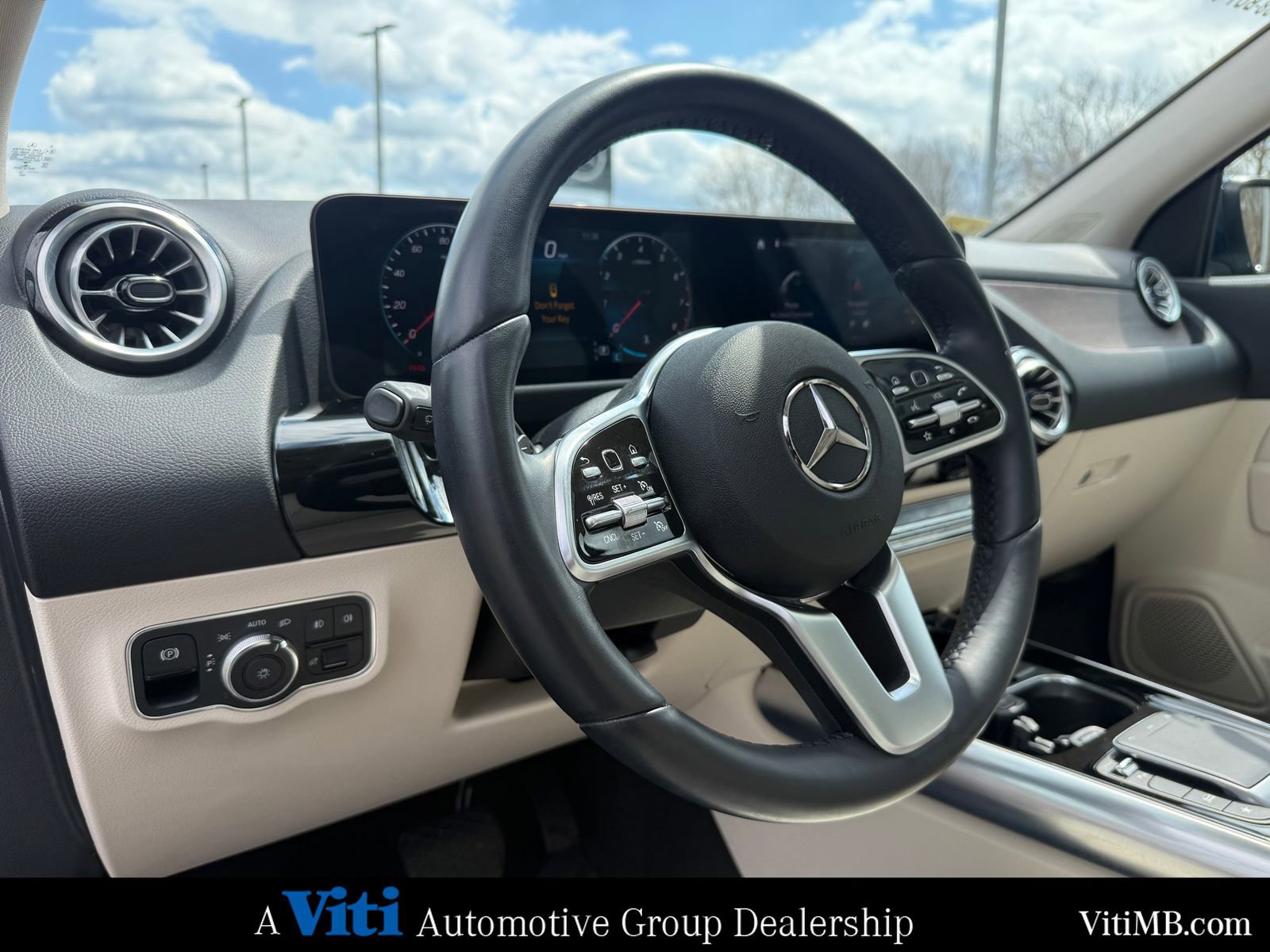 Certified 2022 Mercedes-Benz GLA 250 4MATIC image 17