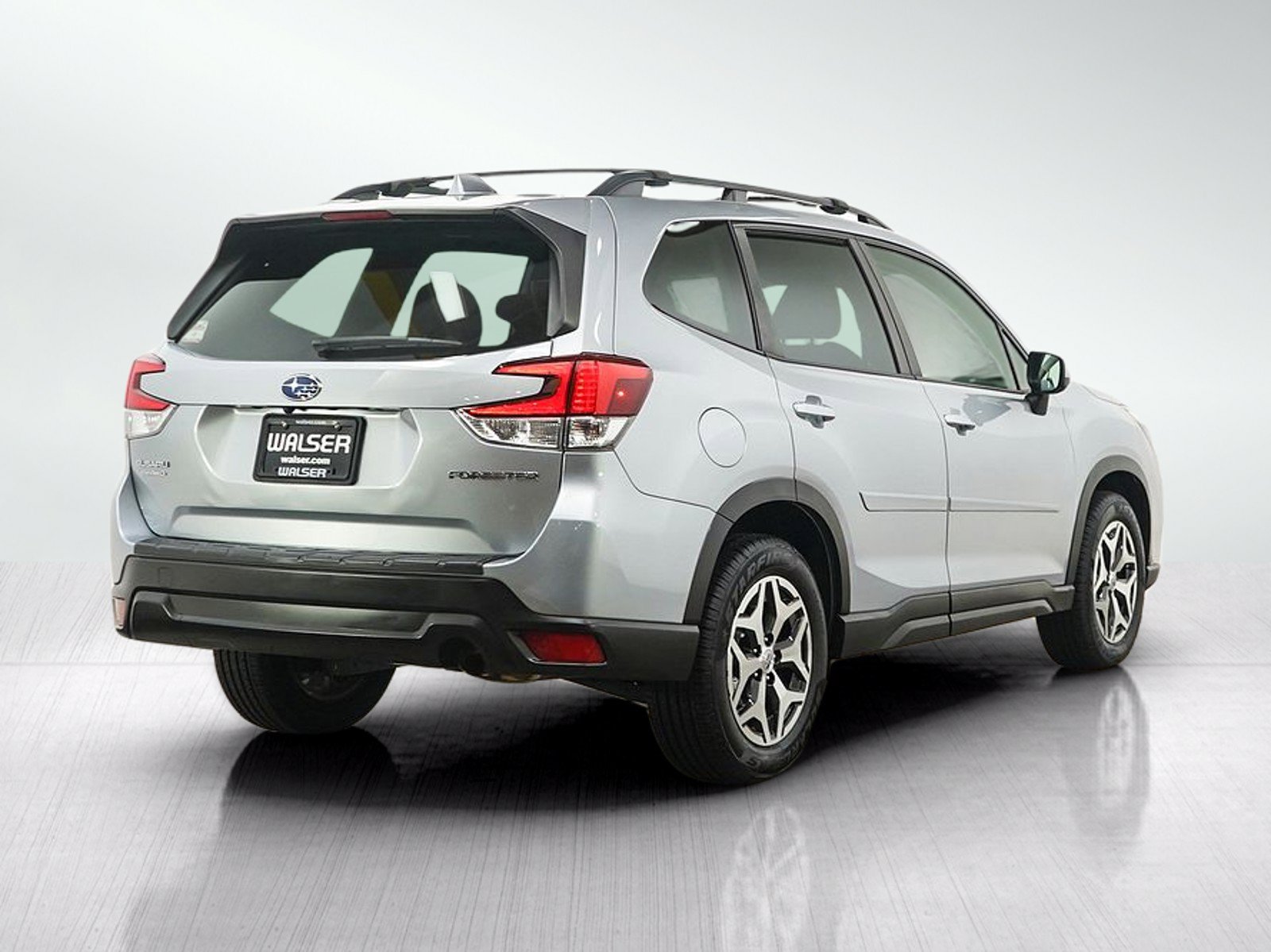 Used 2020 Subaru Forester Premium AWD/4WD image 5