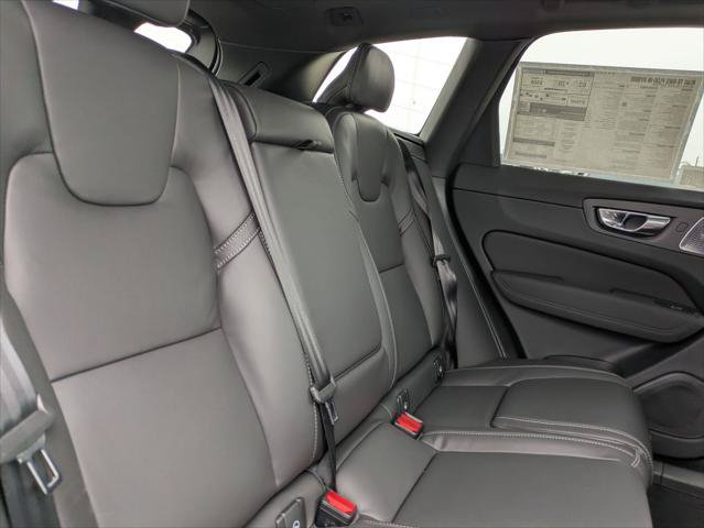 New 2026 Volvo XC60 T8 Ultra w/ Climate Package PRO AWD/4WD image 13
