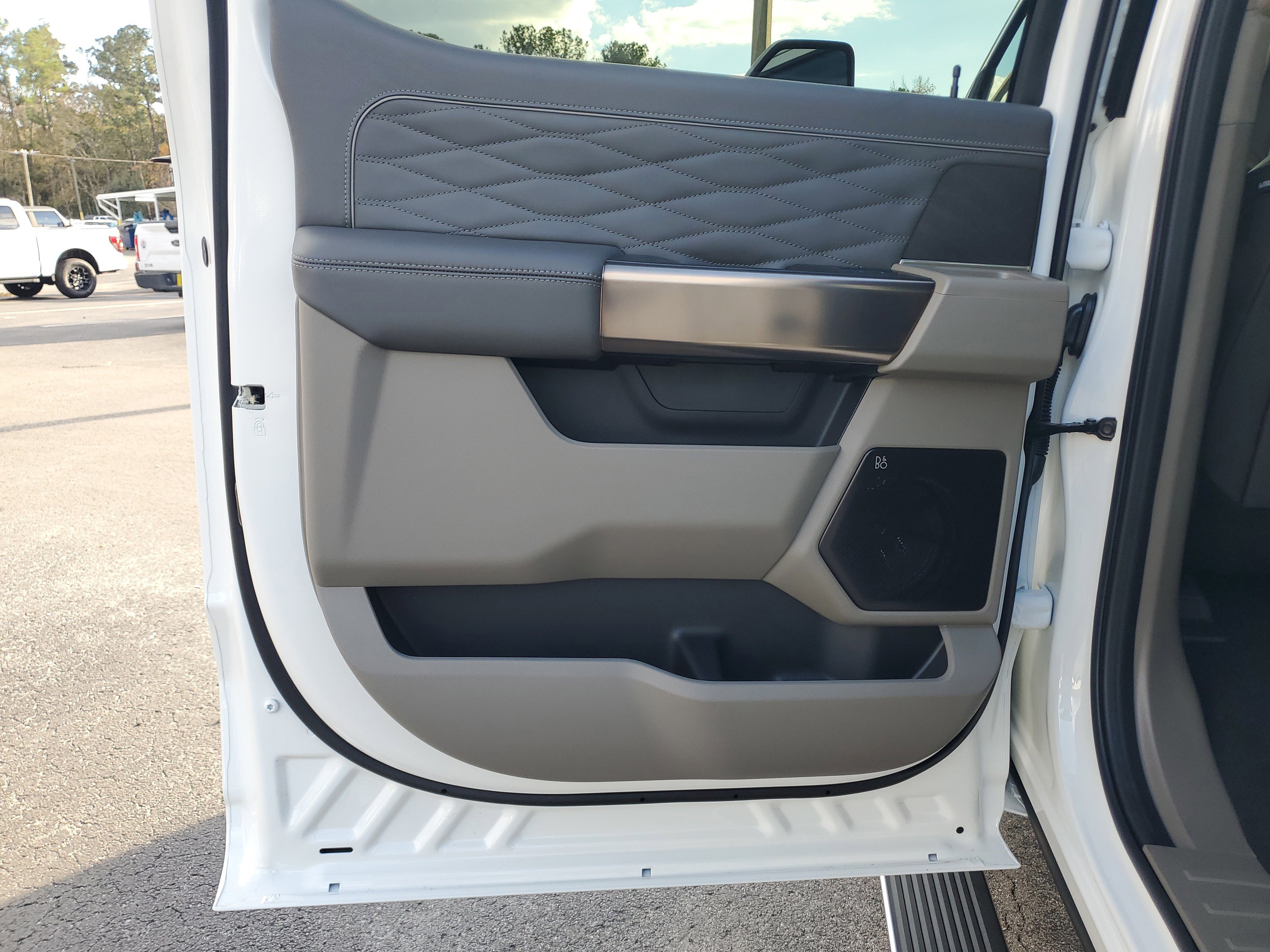 New 2026 Ford F350 Platinum w/ Platinum Plus Package image 11