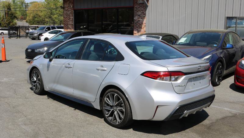 Used 2020 Toyota Corolla SE w/ SE Premium Package image 5