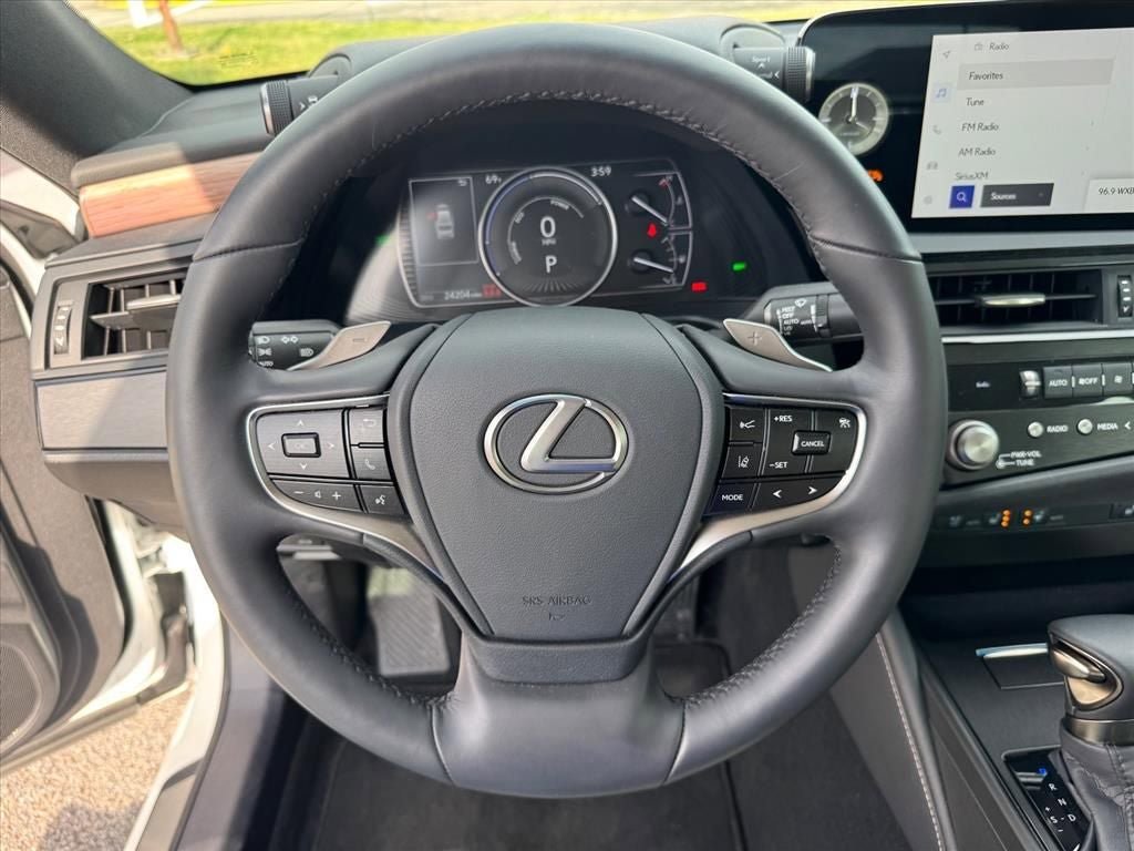 Used 2024 Lexus ES 300h w/ Premium Package image 20