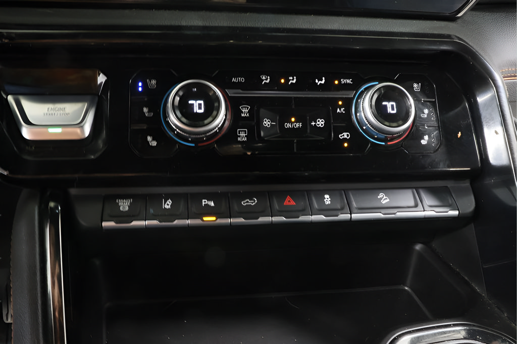 Used 2025 GMC Sierra 2500 AT4 w/ Technology Package AWD/4WD image 10