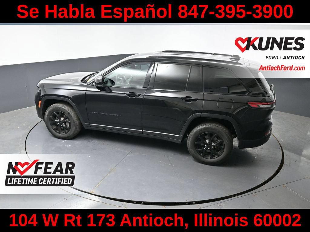 Used 2025 Jeep Grand Cherokee Altitude AWD/4WD image 53