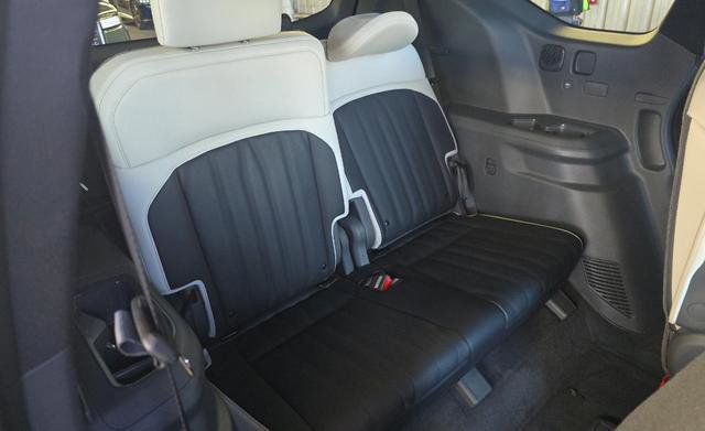 Used 2024 Kia EV9 GT-Line image 9