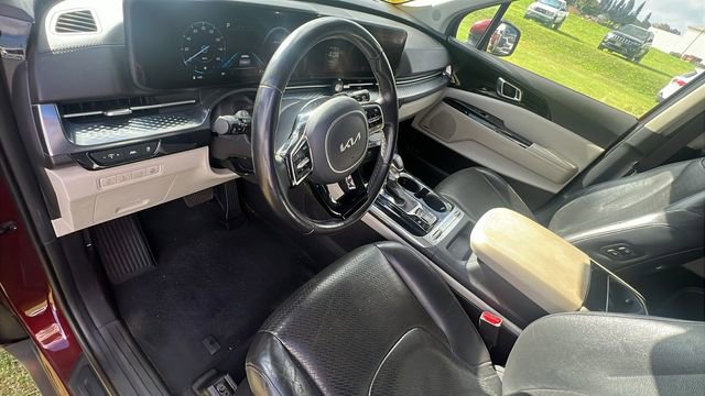 Used 2023 Kia Carnival SX Prestige image 24