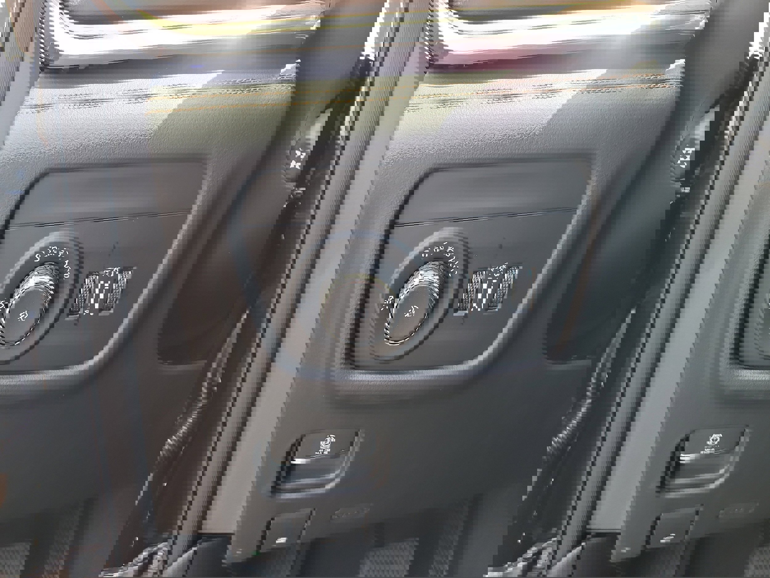 New 2025 Jeep Grand Cherokee L Summit image 23