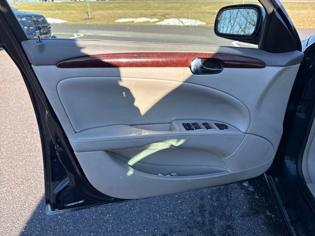 Used 2006 Buick Lucerne CX image 15