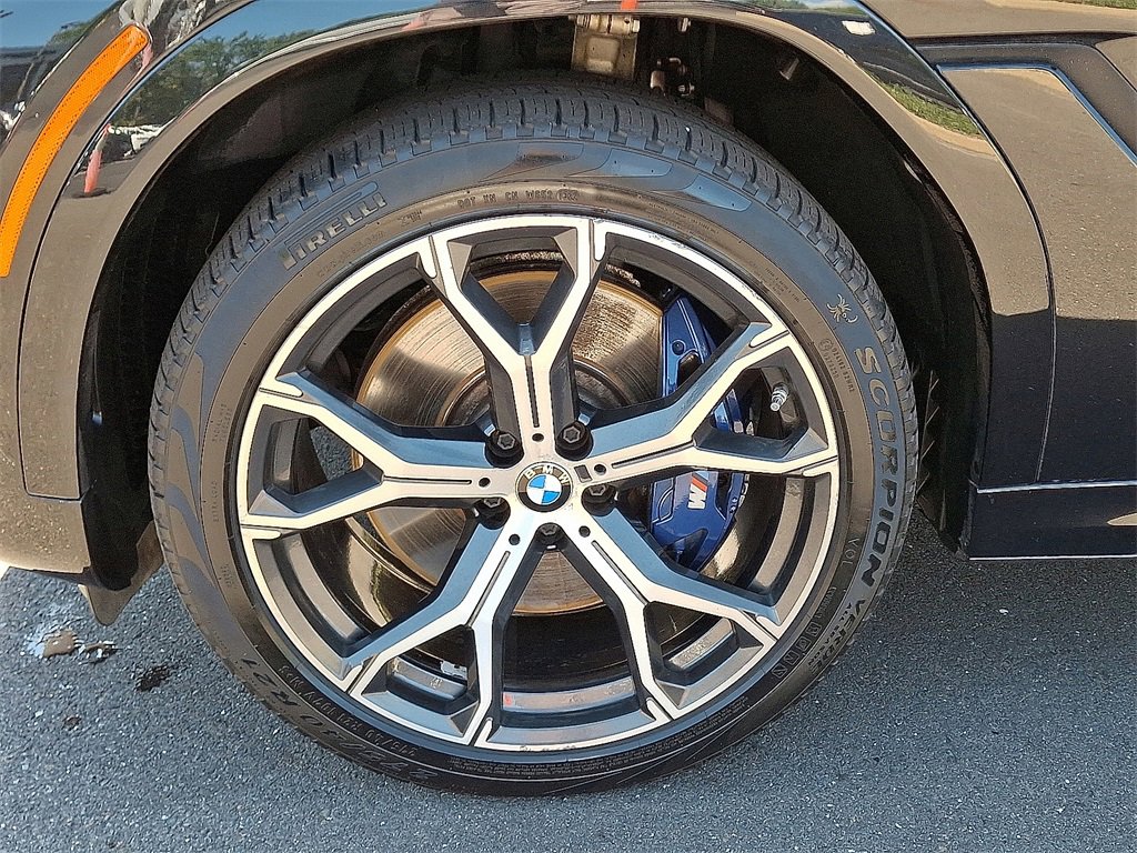 Used 2020 BMW X6 xDrive40i w/ Executive Package image 9