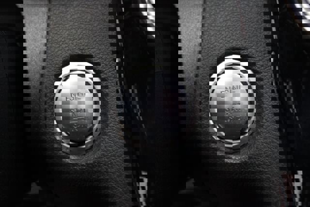 Used 2015 Mercedes-Benz C 400 4MATIC image 22