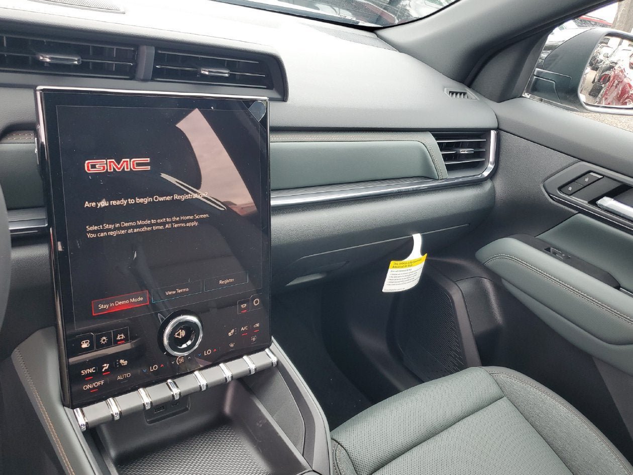 New 2027 GMC Terrain AT4 w/ Technology Package II AWD/4WD image 26