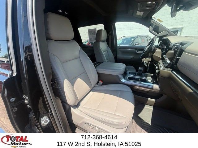 Used 2023 Chevrolet Silverado 1500 LTZ AWD/4WD image 16