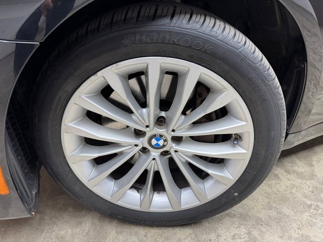 Used 2021 BMW 540i xDrive w/ Convenience Package image 27