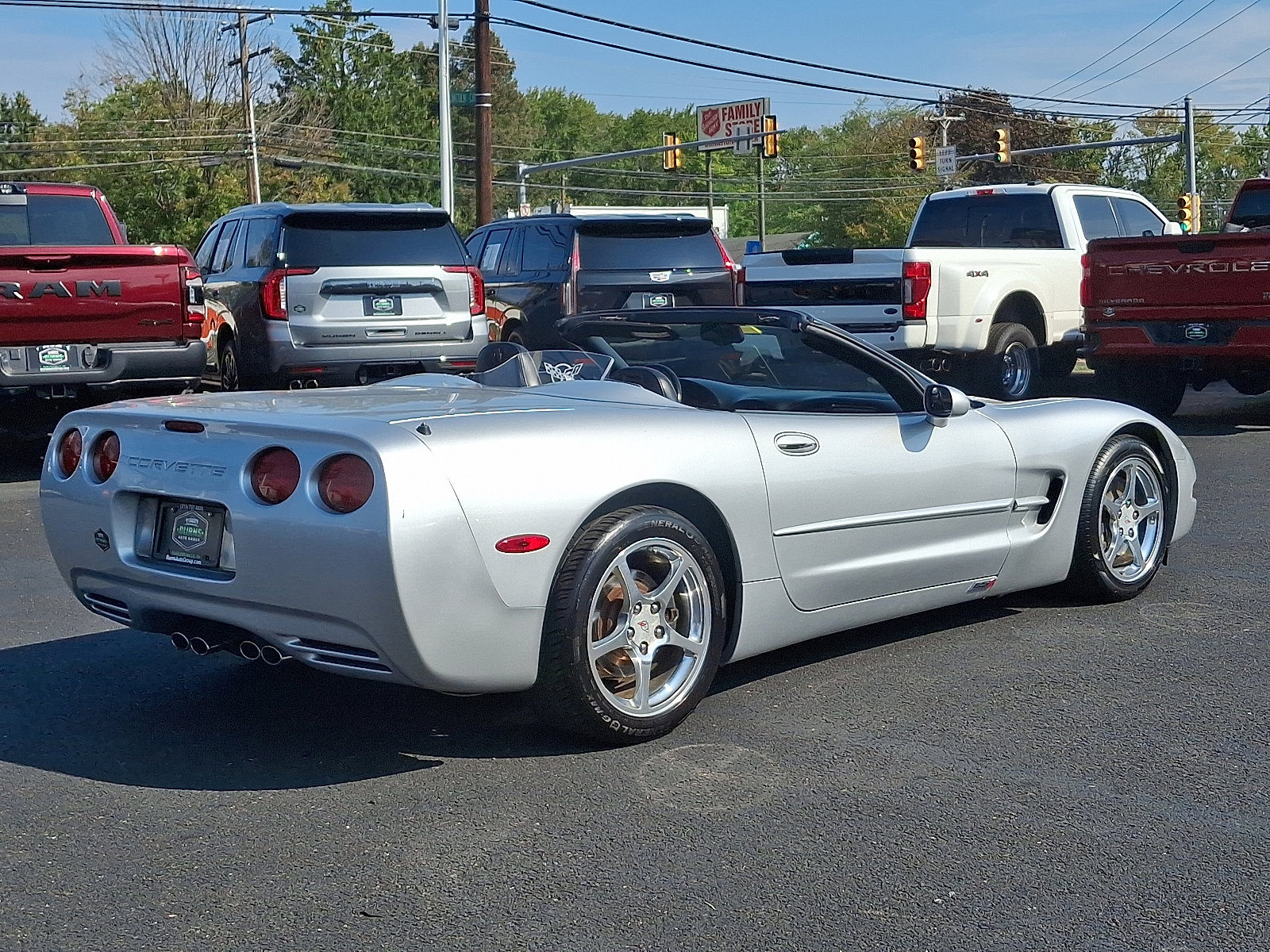 Used 2002 Chevrolet Corvette Convertible w/ Preferred Equipment Group2 image 11