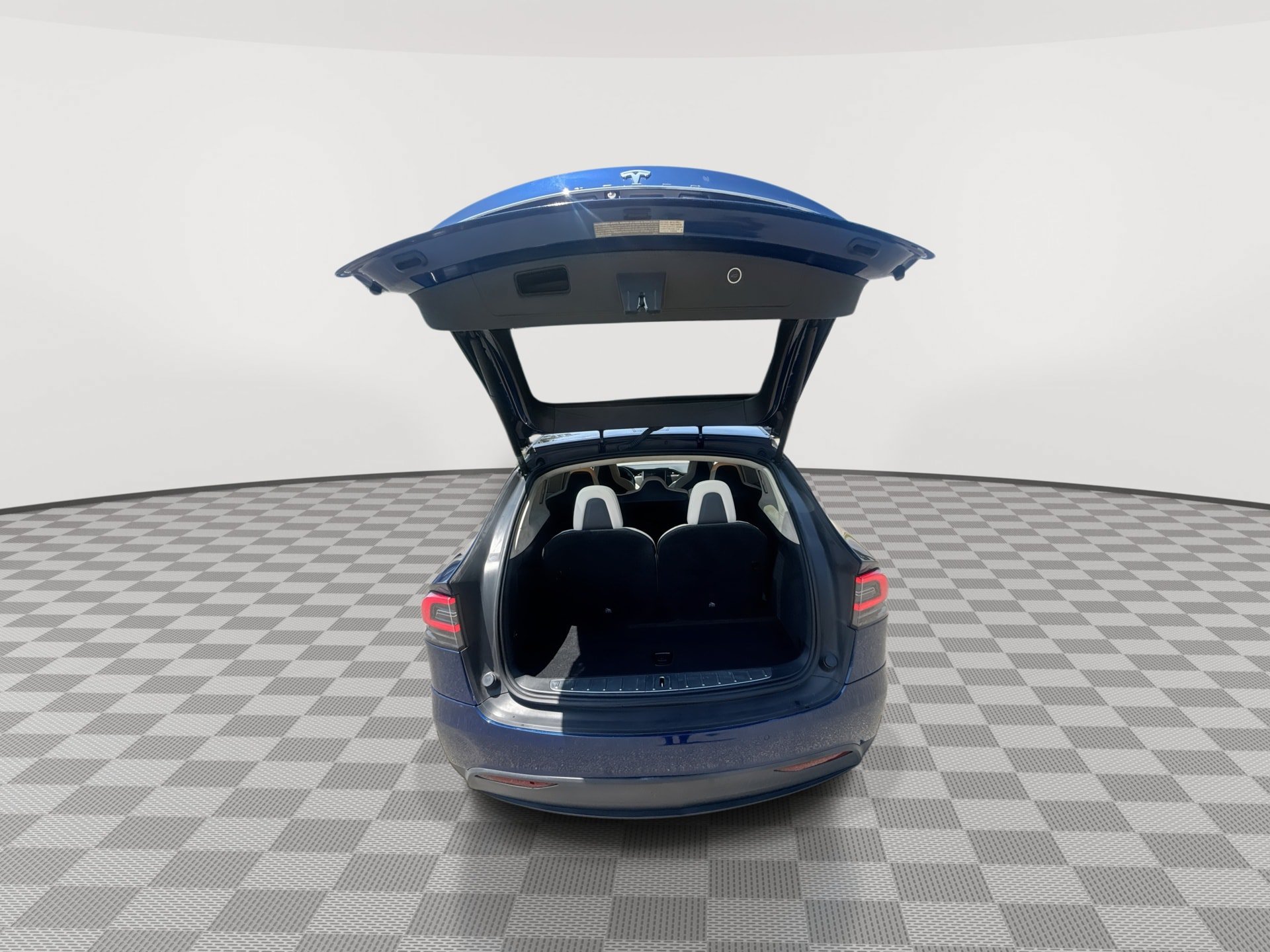 Used 2018 Tesla Model X 75D AWD/4WD image 21