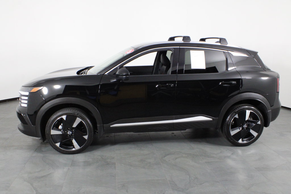 Certified 2026 Nissan Kicks SR FWD image 14