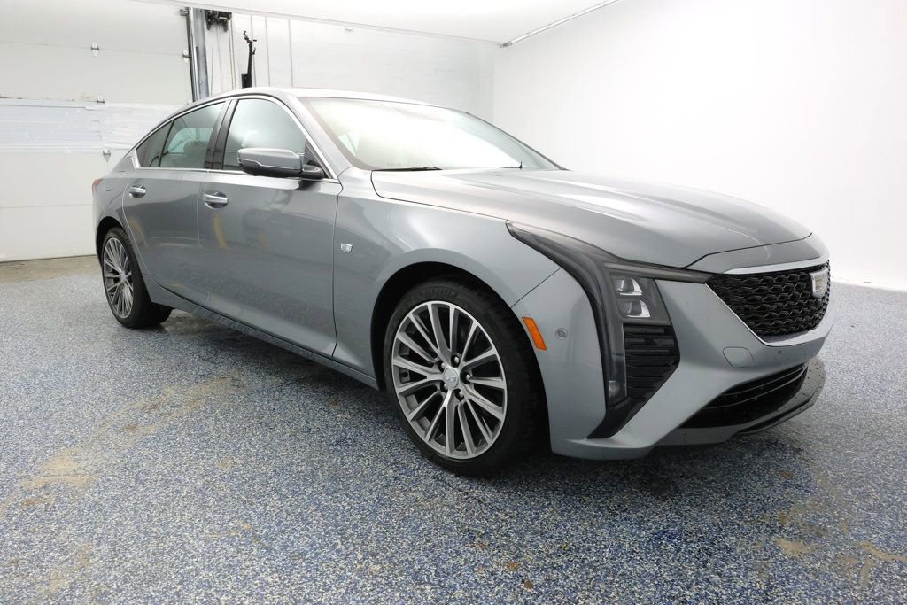 Used 2025 Cadillac CT5 Premium Luxury image 2