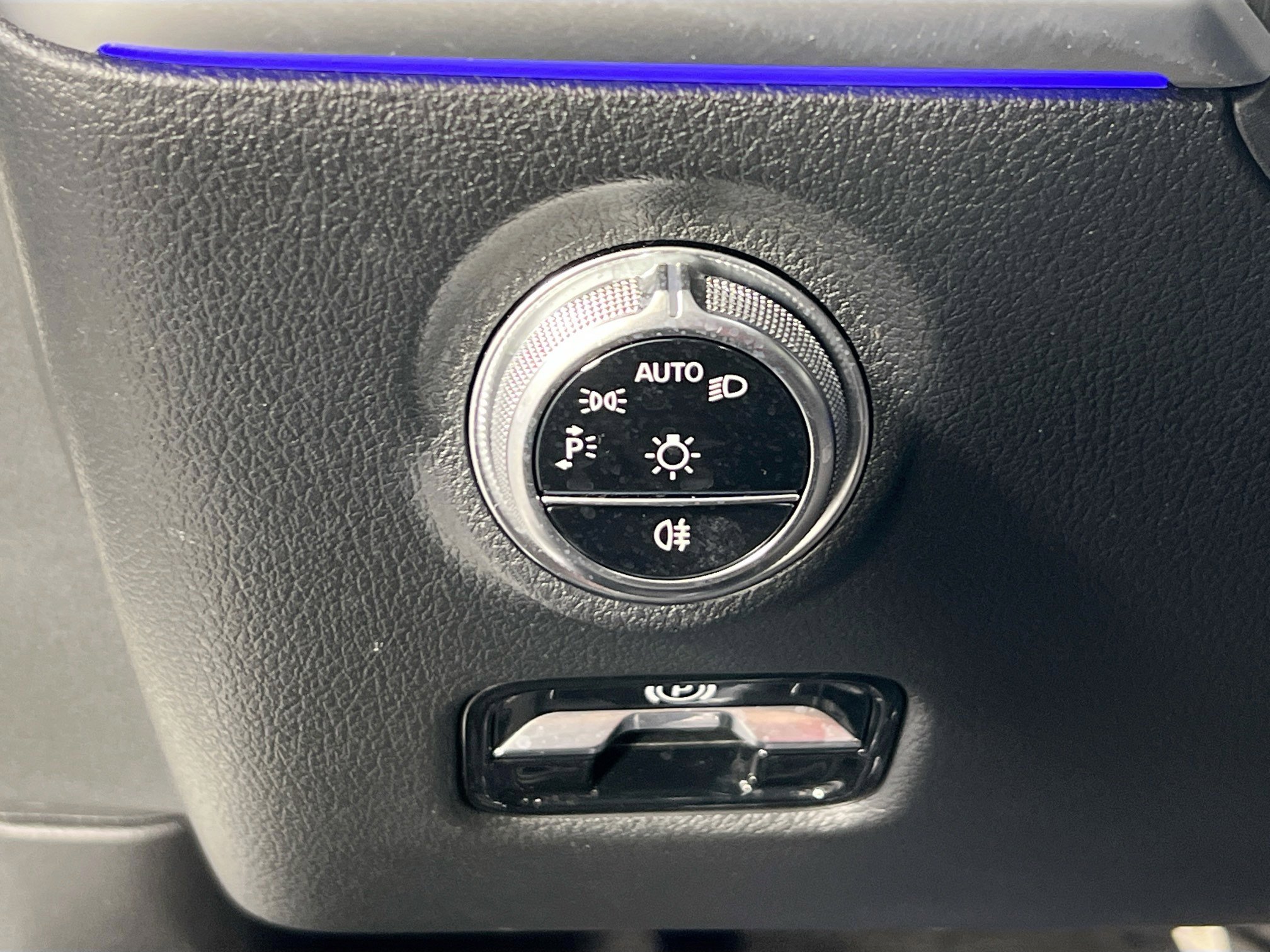 Used 2022 Mercedes-Benz C 300 4MATIC Sedan image 10