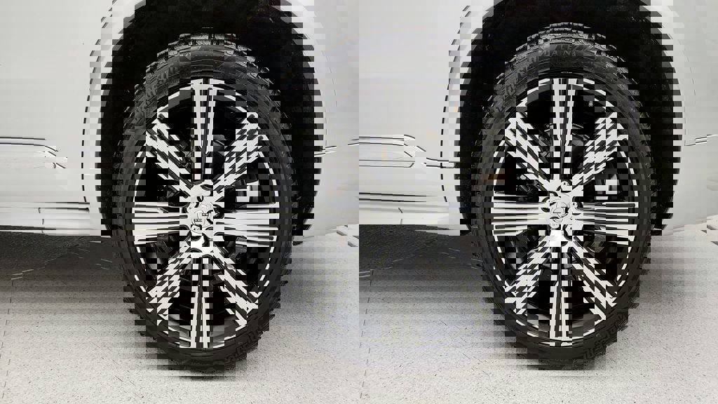 Used 2021 Volvo XC90 T6 Inscription image 9