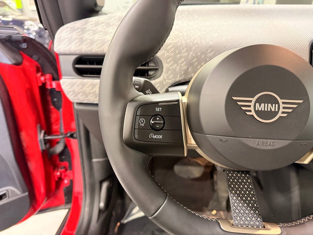 Used 2025 MINI Cooper S FWD image 13