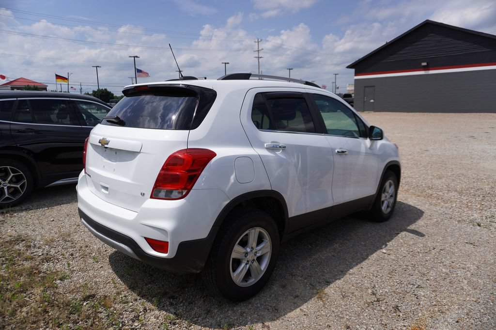 Used 2017 Chevrolet Trax LT w/ LT Convenience Package AWD/4WD image 6