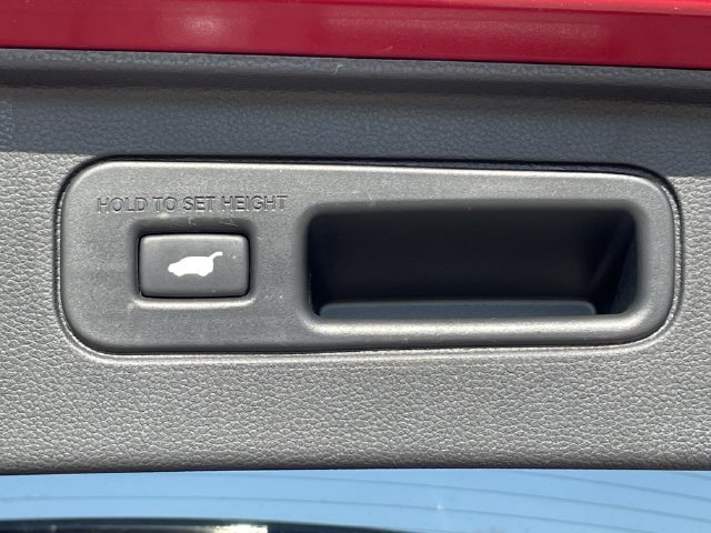 Used 2025 Honda Pilot Elite image 32