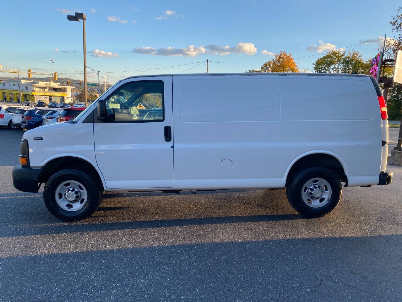 Used 2012 Chevrolet Express 2500 RWD image 6