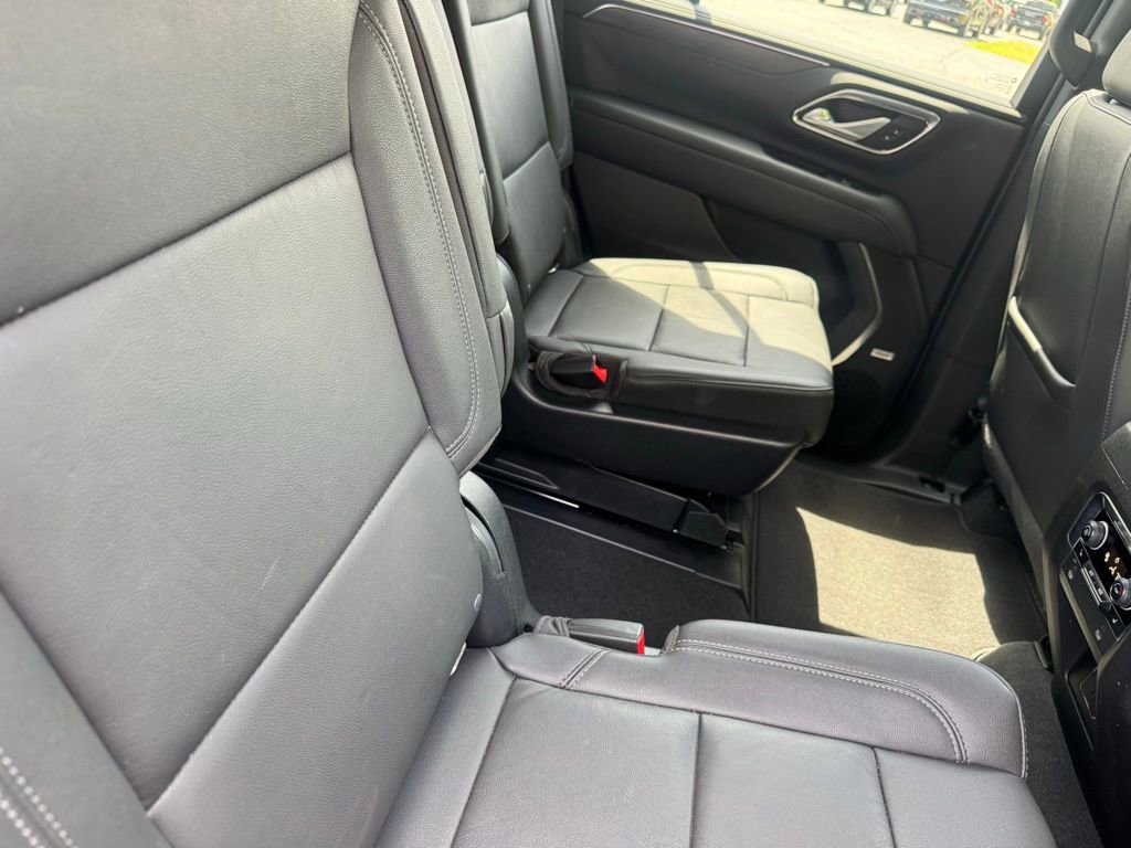 Certified 2022 Chevrolet Tahoe Z71 w/ Luxury Package AWD/4WD image 13