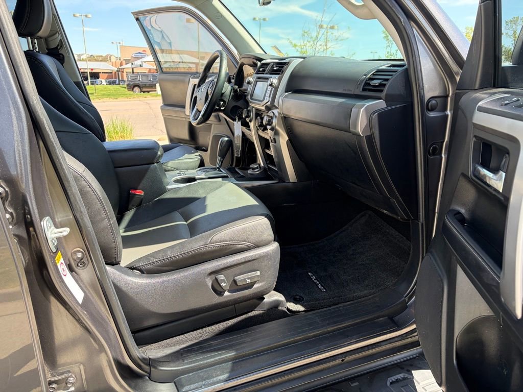 Used 2019 Toyota 4Runner SR5 Premium AWD/4WD image 52
