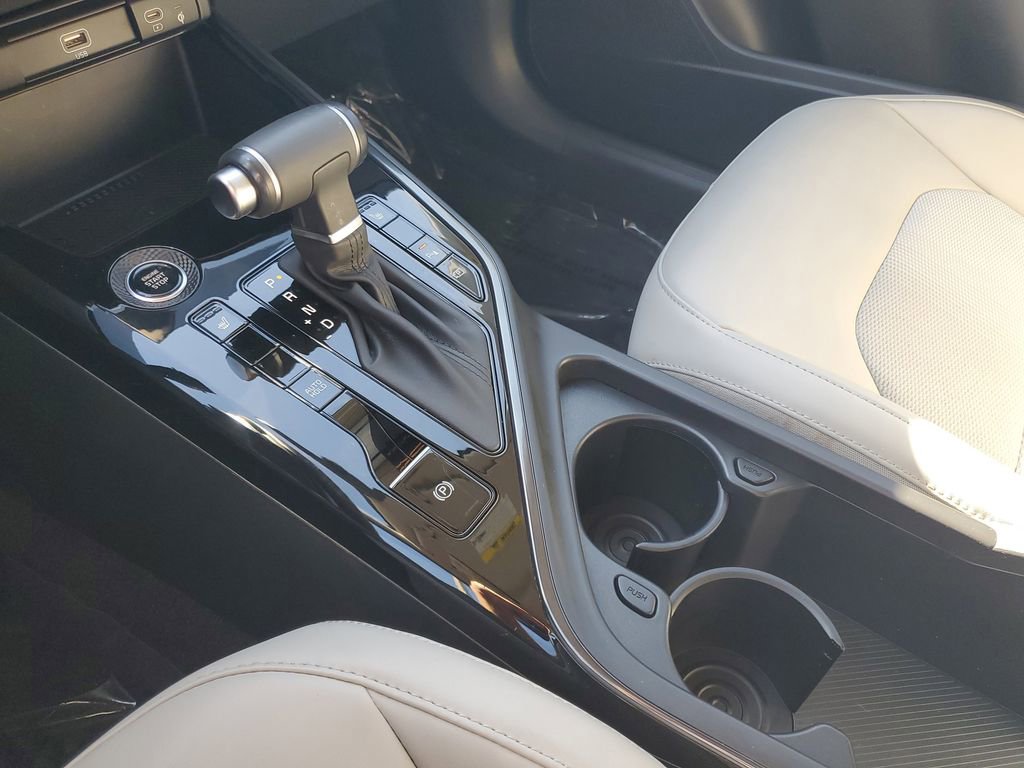 Used 2023 Kia Niro EX FWD image 19