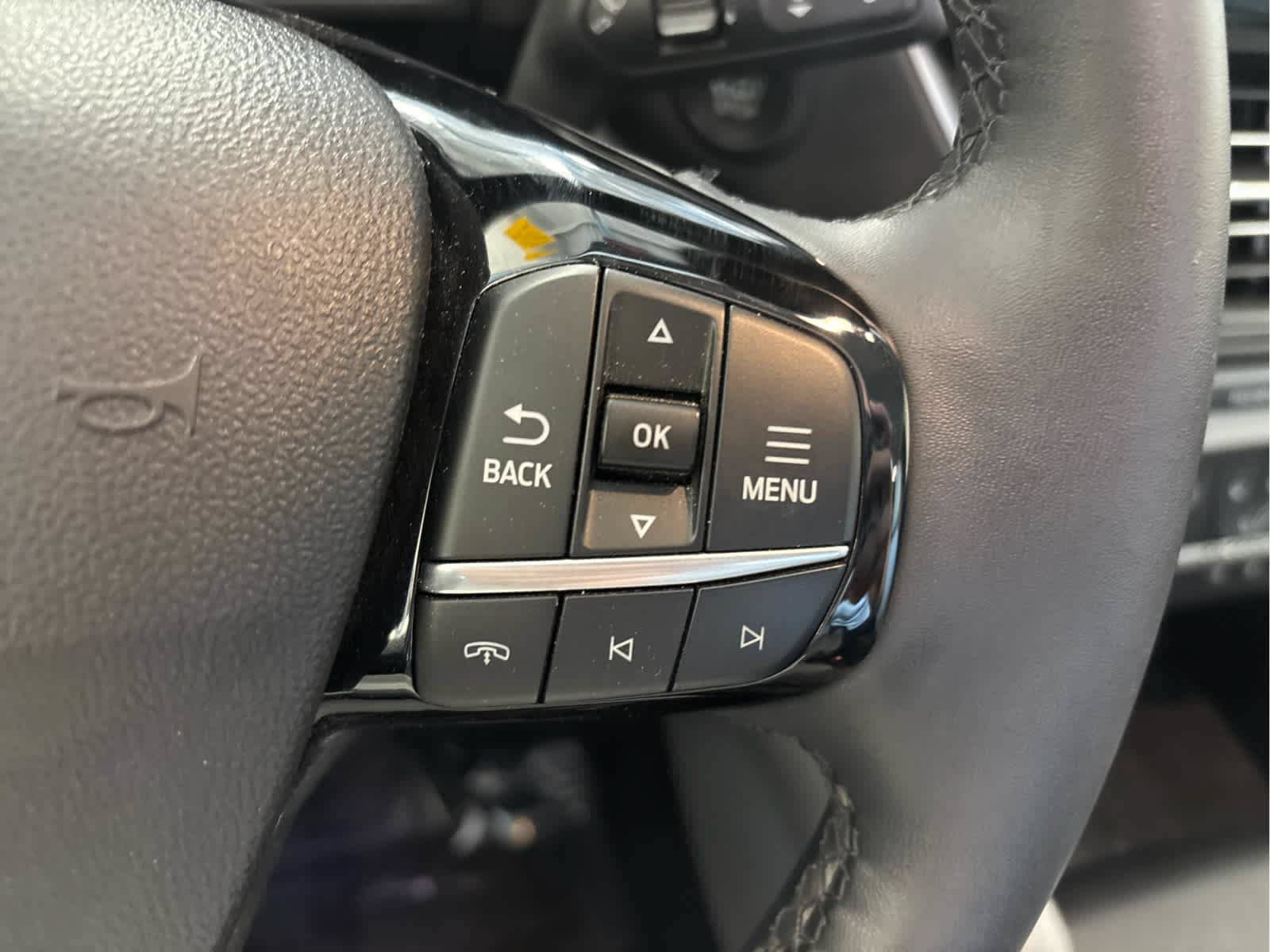 Certified 2023 Ford Escape Active AWD/4WD image 17
