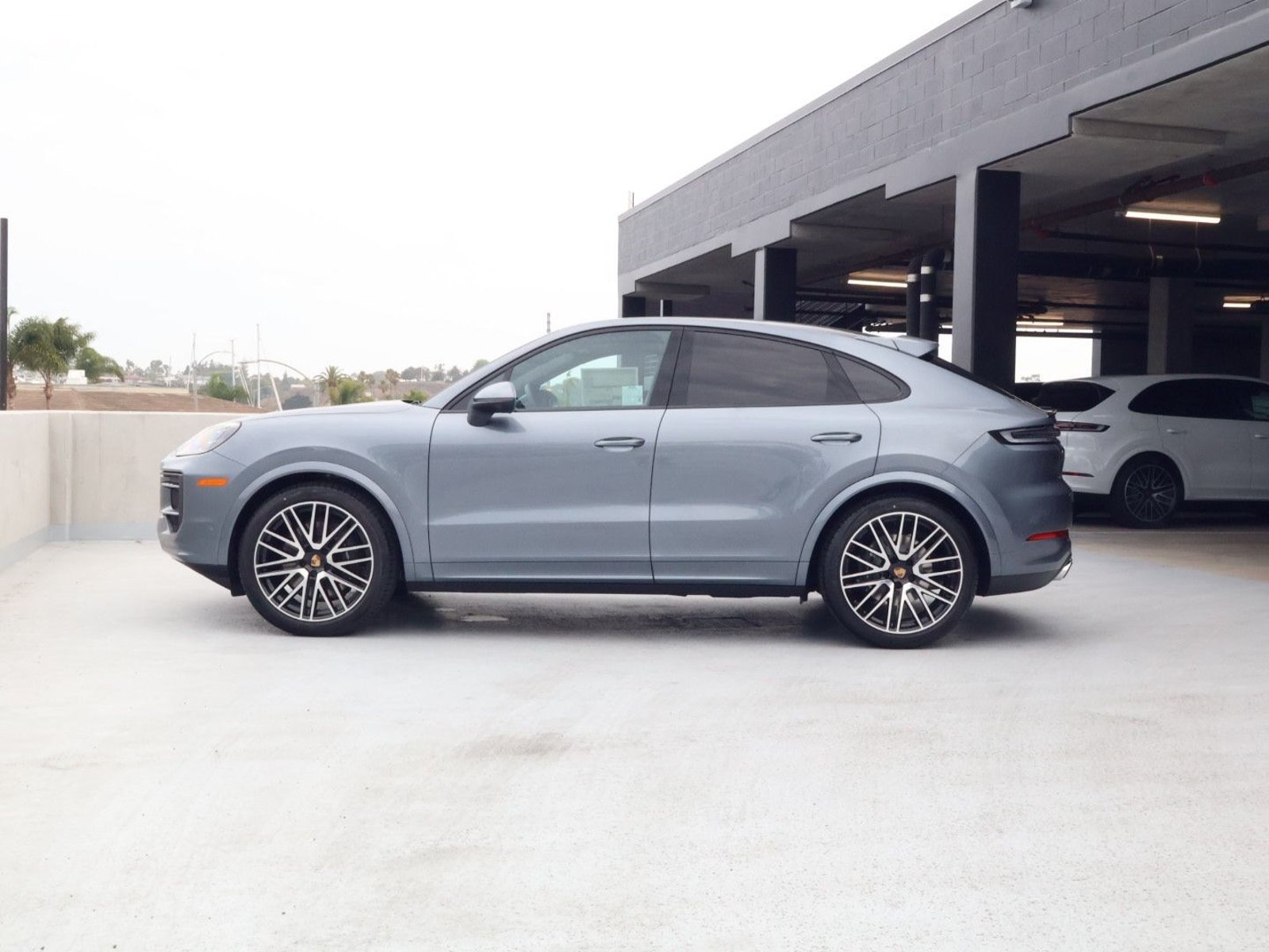 New 2026 Porsche Cayenne Coupe AWD/4WD video 2
