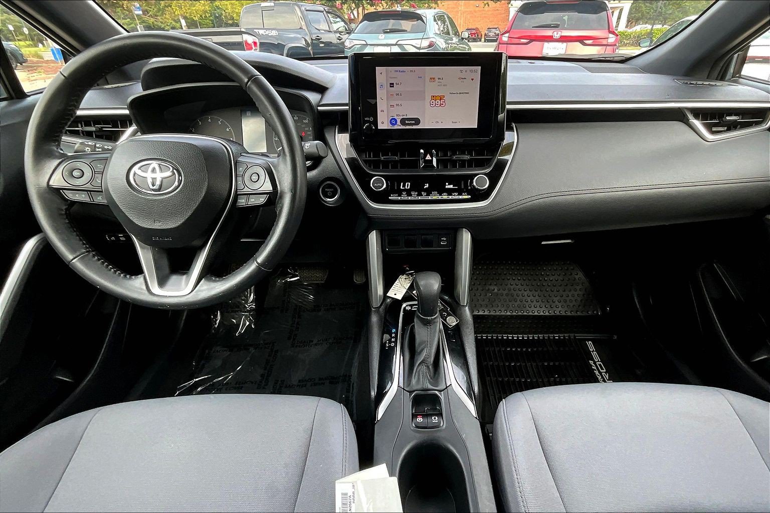 Used 2023 Toyota Corolla Cross AWD Hybrid w/ Moonroof Package image 15