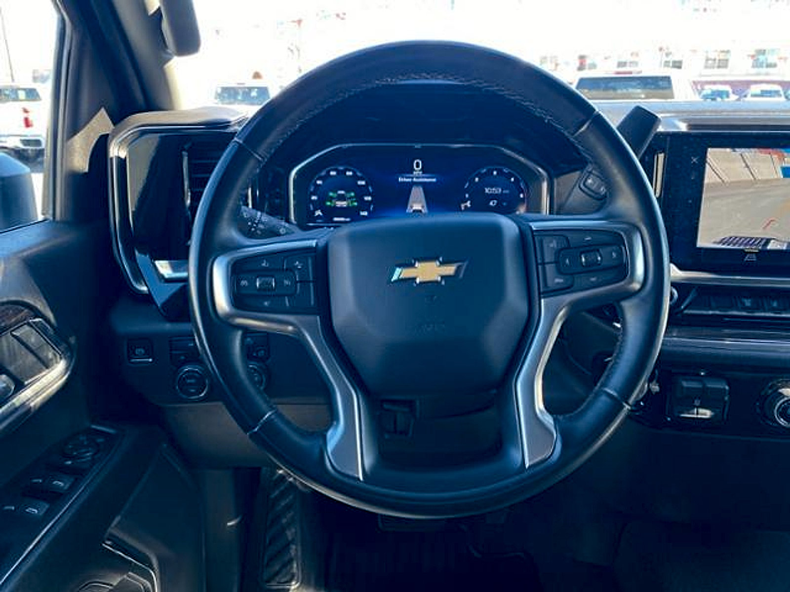 Used 2024 Chevrolet Silverado 2500 LT AWD/4WD image 4