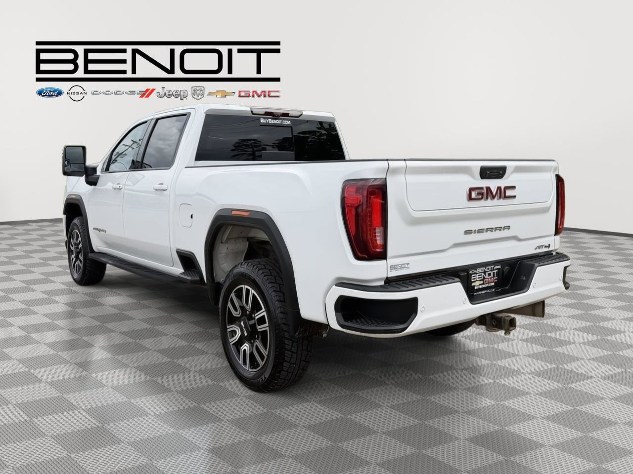Used 2022 GMC Sierra 2500 AT4 w/ AT4 Premium Plus Package AWD/4WD image 4