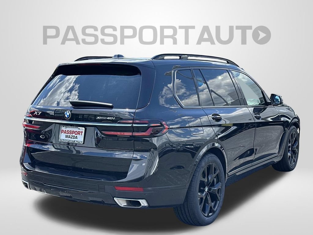 Used 2023 BMW X7 xDrive40i w/ Climate Comfort Package AWD/4WD image 3