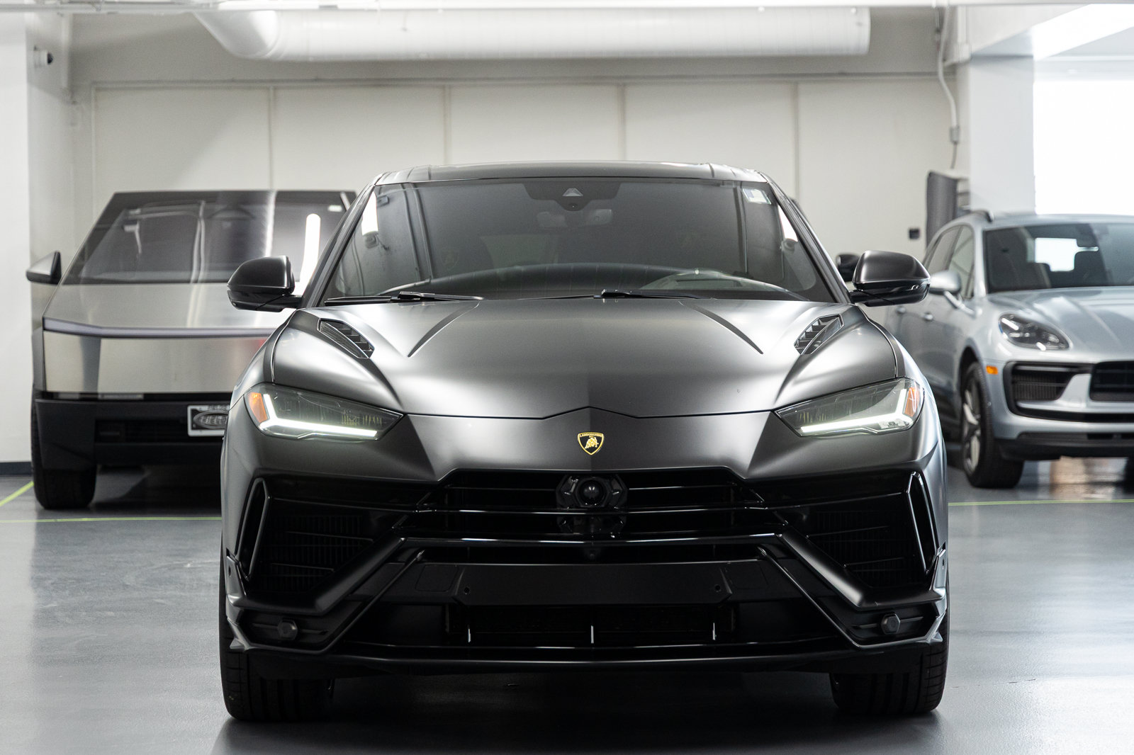 Used 2024 Lamborghini Urus S AWD/4WD image 8