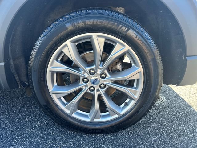 Certified 2022 Ford Explorer XLT w/ Equipment Group 202A image 14