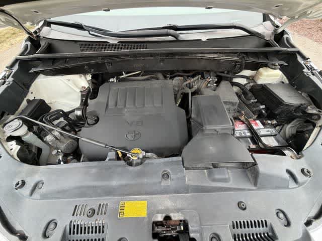 Used 2015 Toyota Highlander XLE AWD/4WD image 29