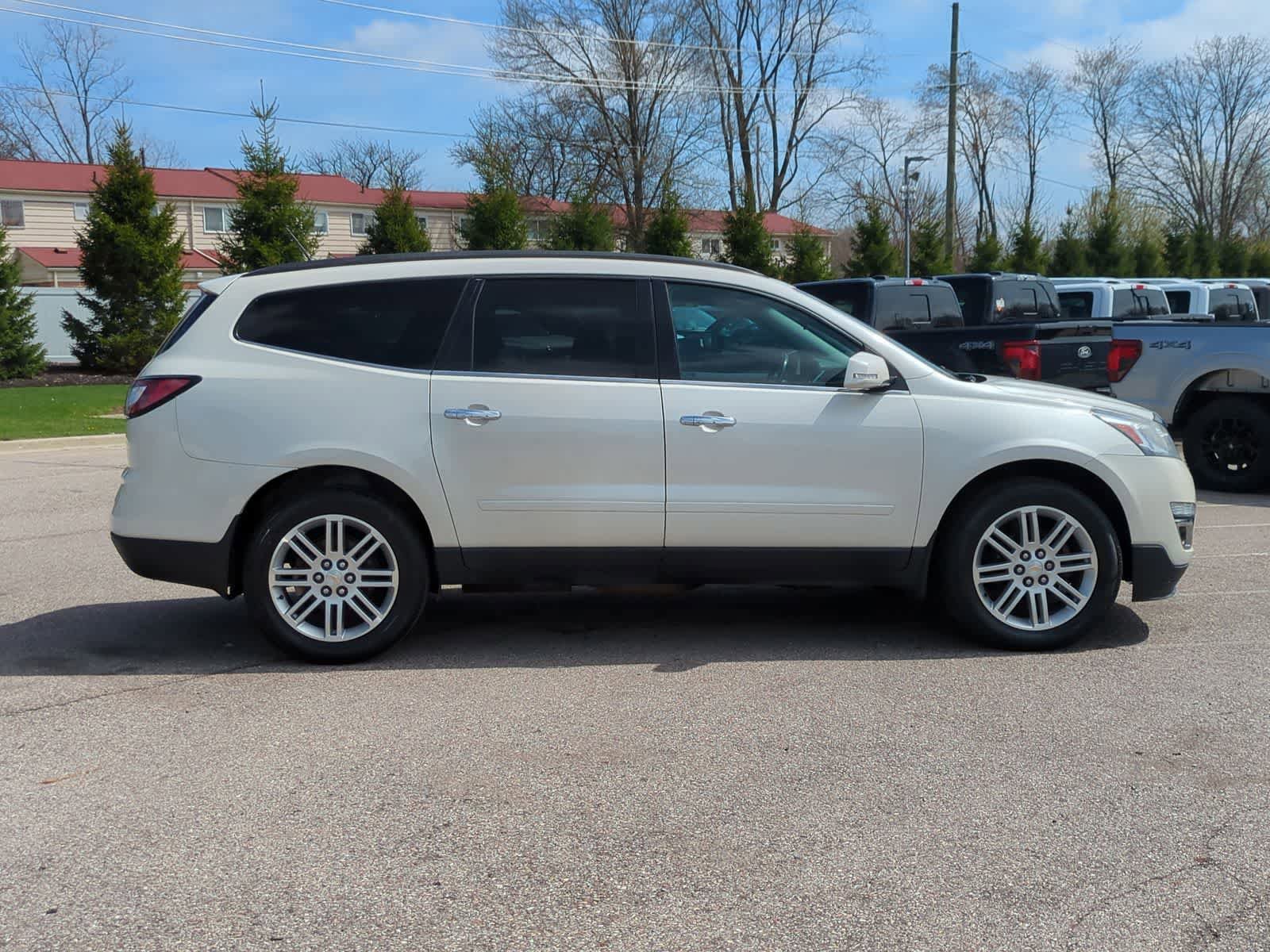 Used 2015 Chevrolet Traverse LT AWD/4WD image 9