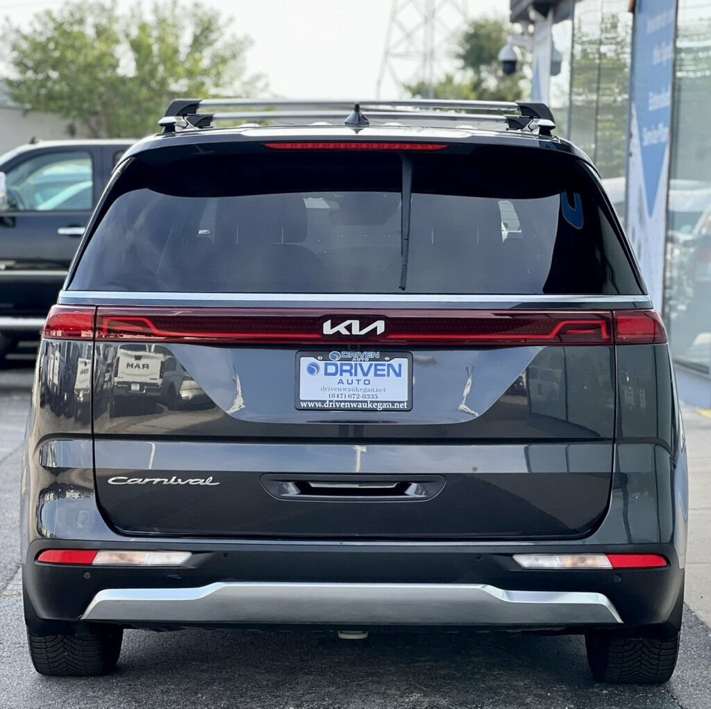 Used 2022 Kia Carnival SX Prestige FWD image 4