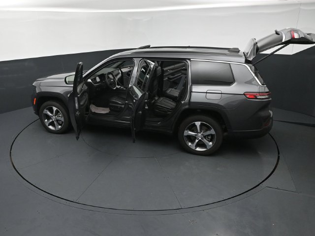 Used 2025 Jeep Grand Cherokee L Limited w/ Luxury Tech Group II AWD/4WD image 27