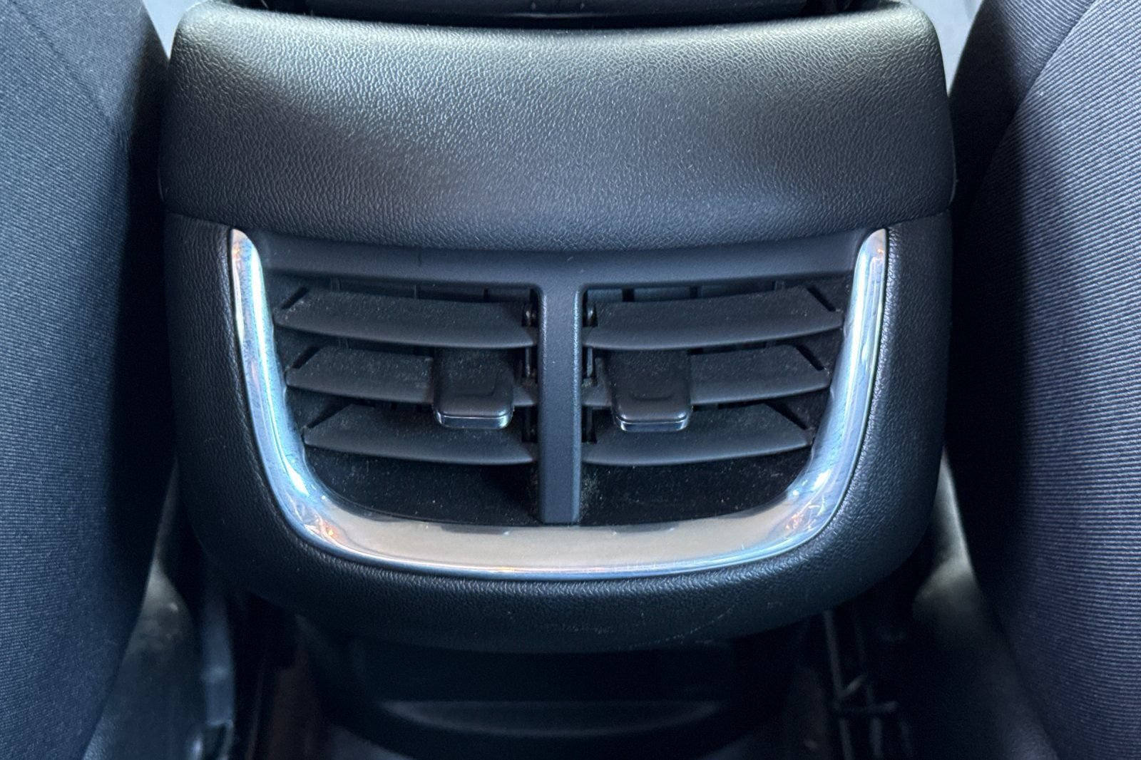 Used 2023 Chevrolet Malibu LT FWD image 16