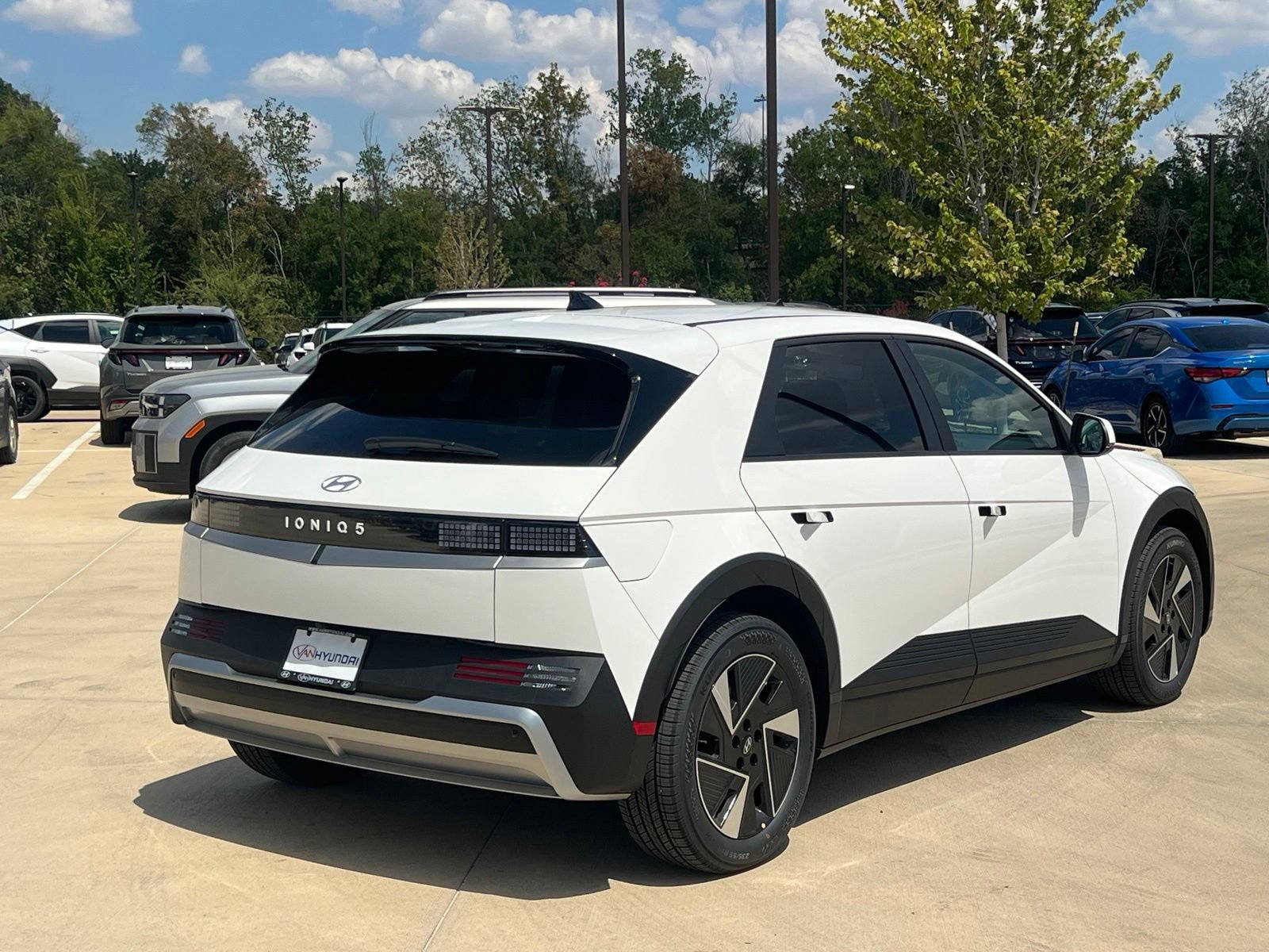 New 2027 Hyundai Ioniq 5 SE RWD image 12