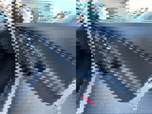 Used 2018 Hyundai Elantra GT image 22