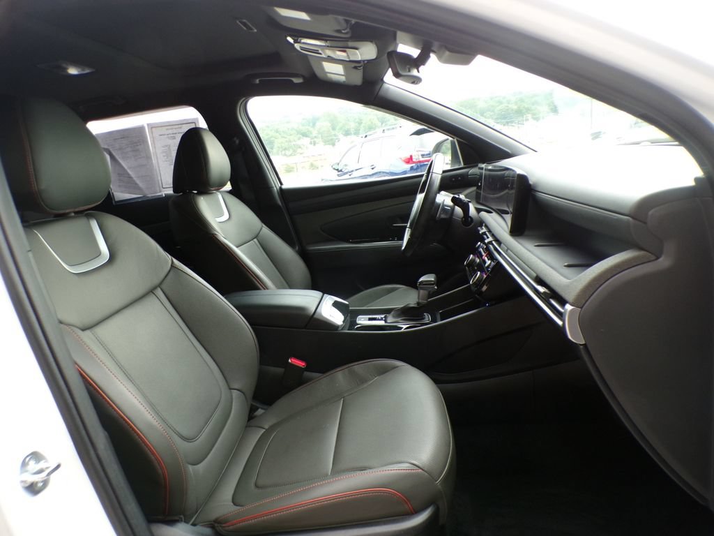 Certified 2025 Hyundai Santa Cruz Limited AWD/4WD image 15