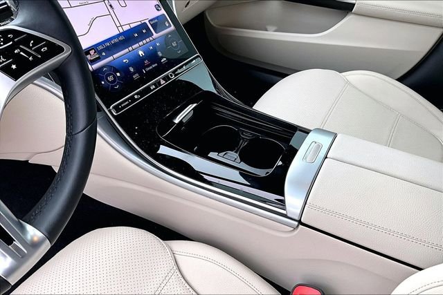 Used 2024 Mercedes-Benz C 300 Sedan image 15