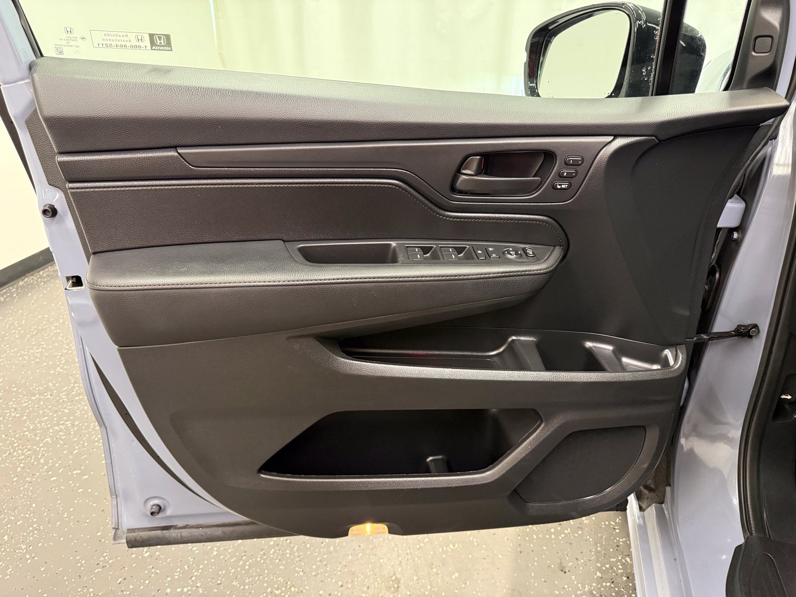 Used 2025 Honda Odyssey Sport-L image 9