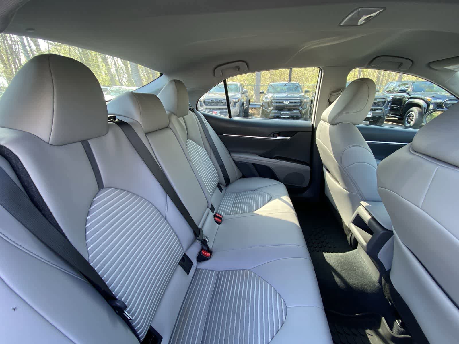 Used 2024 Toyota Camry SE FWD image 32