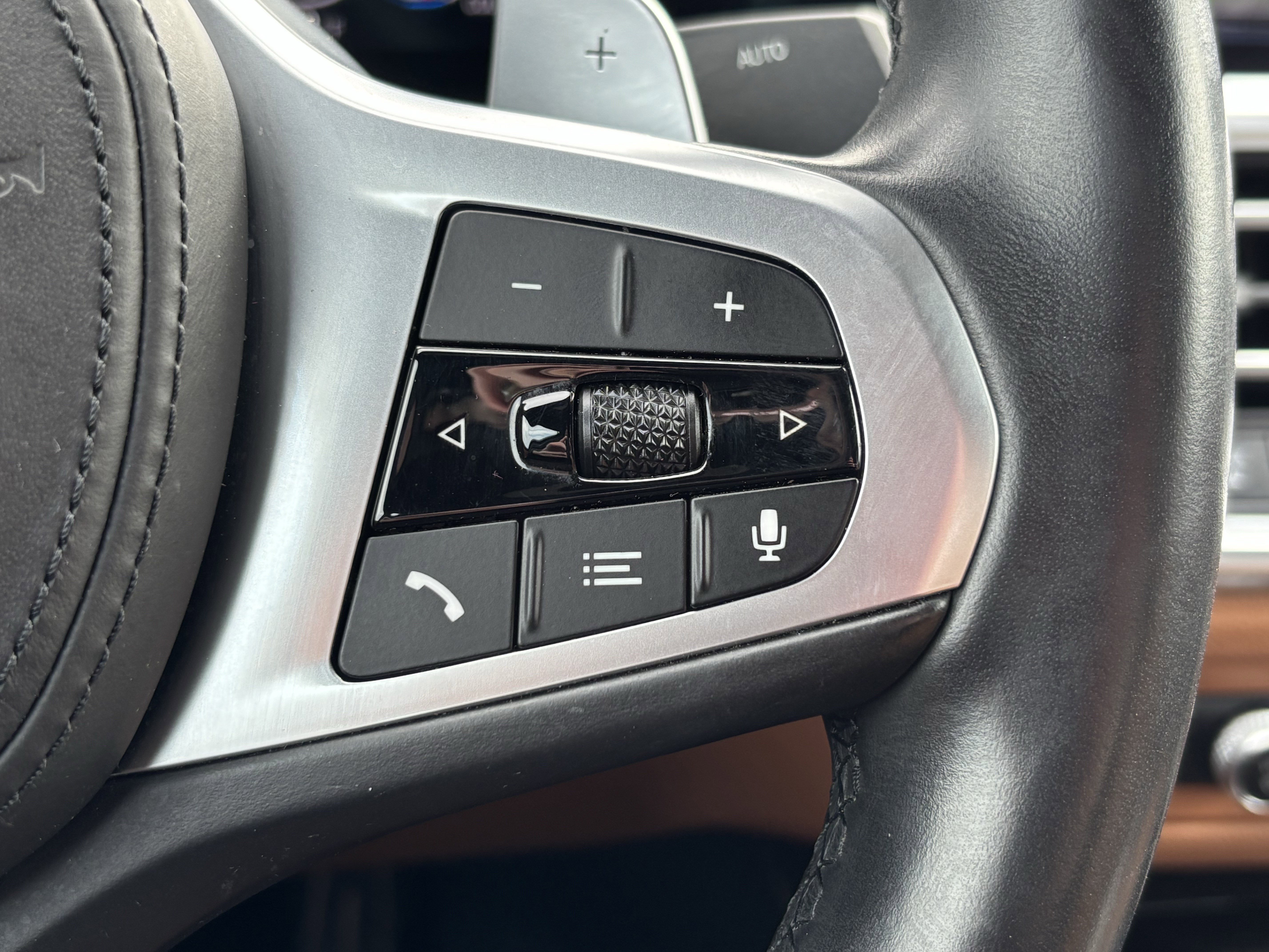 Certified 2022 BMW 330i xDrive Sedan w/ M Sport Package image 20